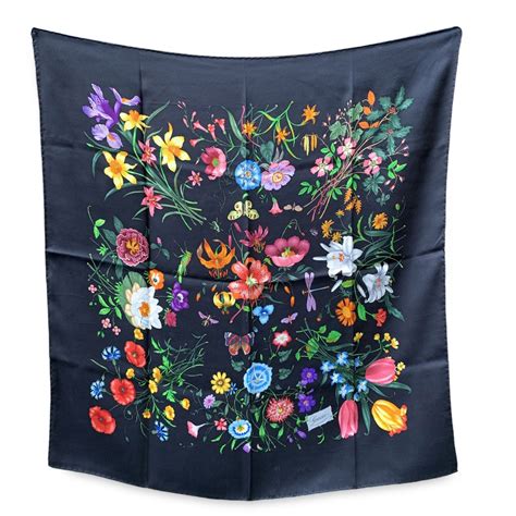 foulard gucci flora nero|gucci flora pattern.